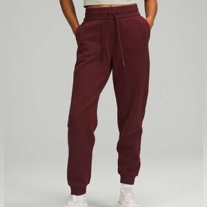 Lululemon Scuba Jogger - Maroon